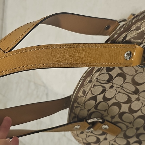 Coach signature domed satchel - Picture 16 of 17